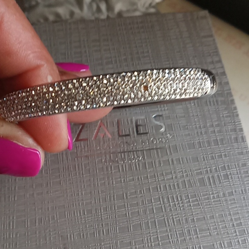 Woman's Bangle - Picture 5 of 5